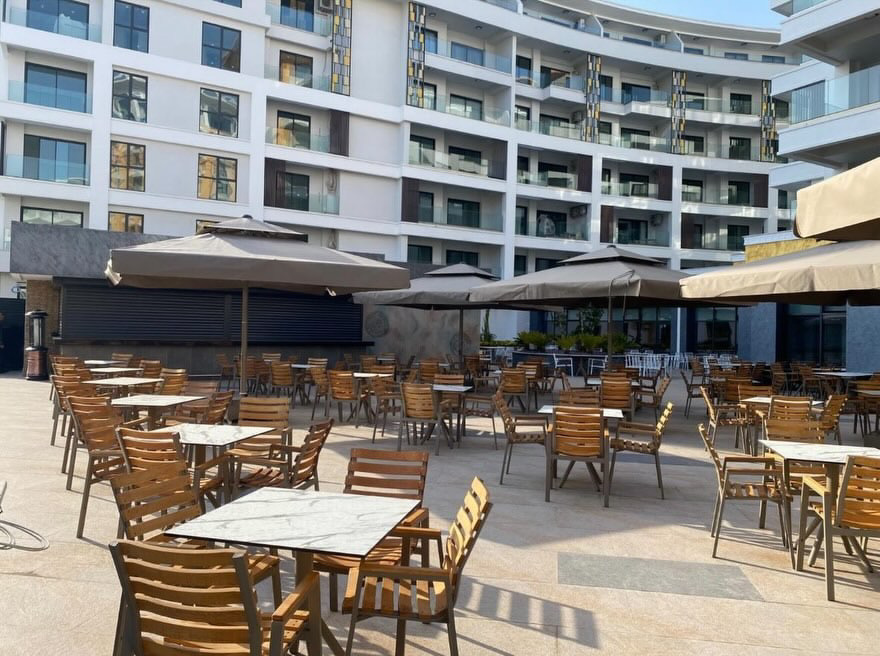 Otel açık alan teras şemsiye